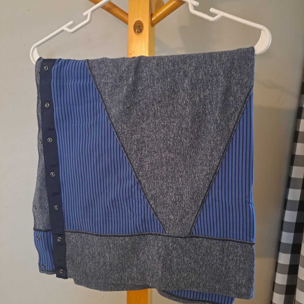 lululemon athletica Blue and Gray Vinyasa Scarf